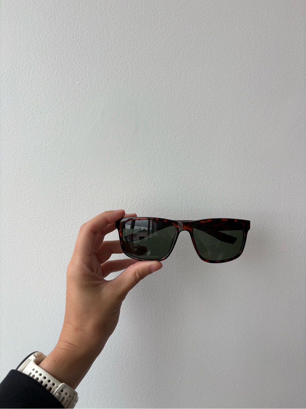 Brand New Kenneth Cole Tortoise Shell Sunglasses